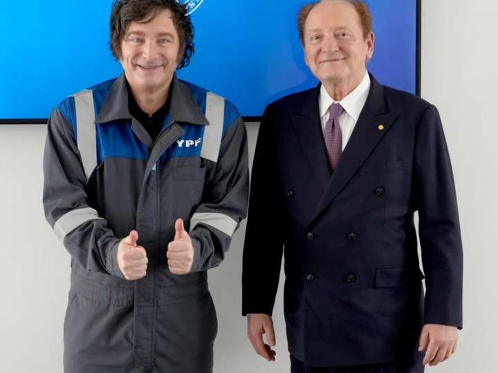 El Premio Nobel que estuvo con Milei "aprendió" del presidente y dio alternativas para implementar una reforma de las jubilaciones