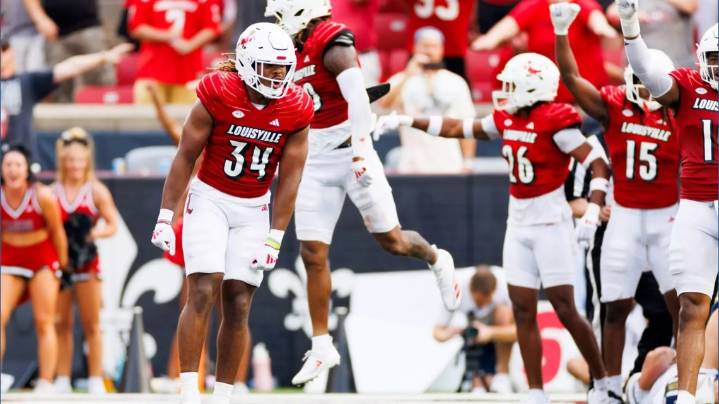 TJ Quinn earns ACC Linebacker of the Week after shutout win over Kentucky