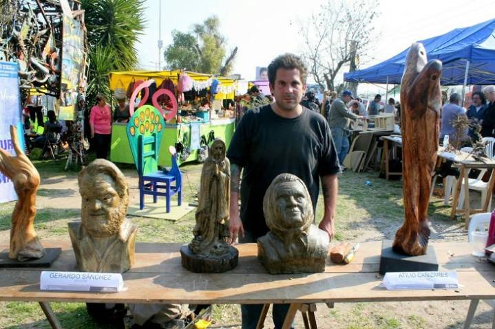 El artista matancero Gerardo Sánchez presentó su nuevo libro “Alquimia micelar”