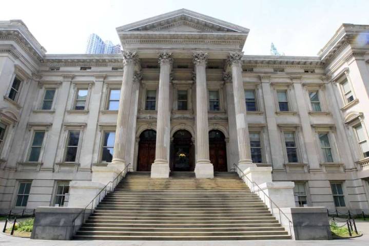 NYC schools chief Aviles-Ramos, with union and parent support, makes a case for Mamdani to keep her on