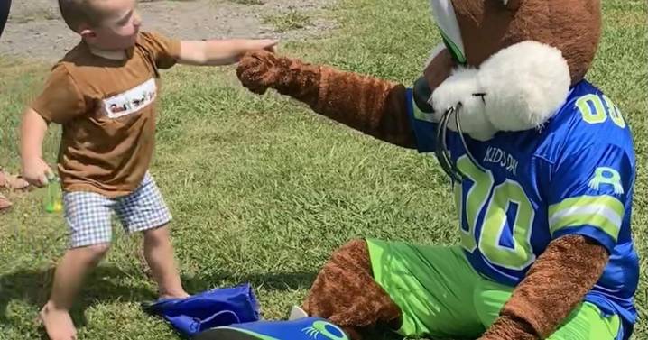 Christmas miracles year round: Olly Otter brings joy to kids who need it most