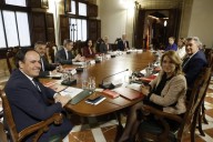 Primera decisión de Llorca al frente del Gobierno valenciano: aprueba el cese del núcleo duro de Mazón en Presidencia