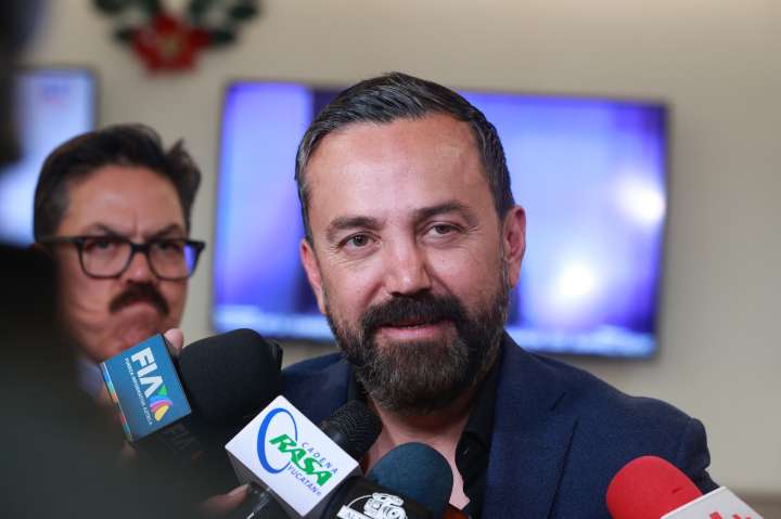 Denuncia Arturo Ávila al PAN ante el INE