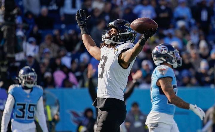 Deadspin | Jakobi Meyers' best game with Jaguars lifts team to win over Titans