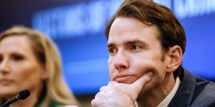 ‘It absolutely matters politically’: Swing-district Republicans alarmed at spiking health insurance premiums tipping midterms