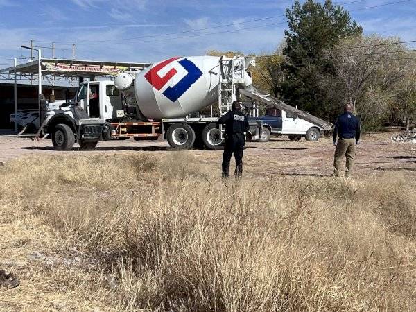 Recibe descarga eléctrica operador de camión de cementos