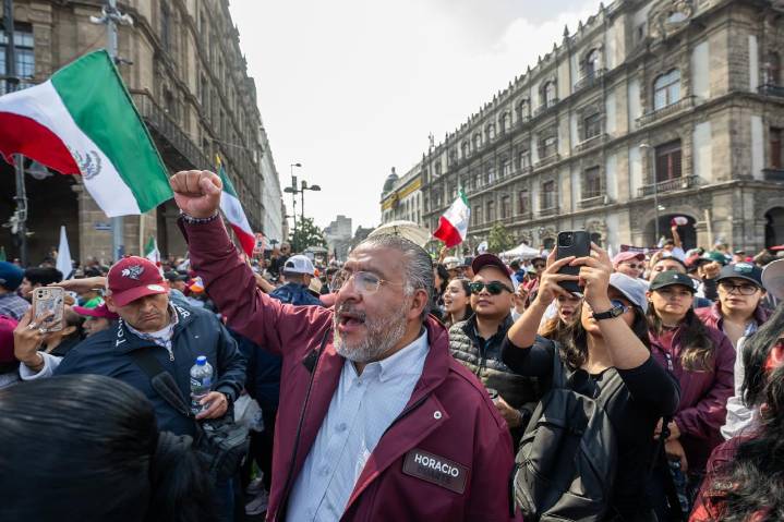 Estado de México se hace presente en el Zócalo de CDMX; “No nos van a dividir, la presidenta tiene respaldo y tiene rumbo”: Horacio Duarte