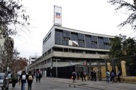 Suspenden a docente del Instituto Nacional tras reactivar investigación por presunto apoyo logístico a encapuchados