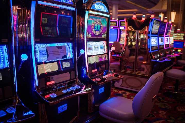 Mass. casino winner: Lucky player turned $10 bet into jackpot prize day after Thanksgiving