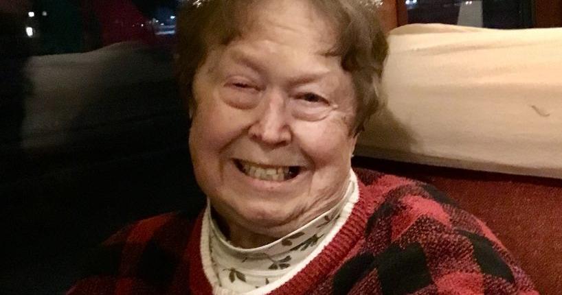 Maxcine Effie Dumling