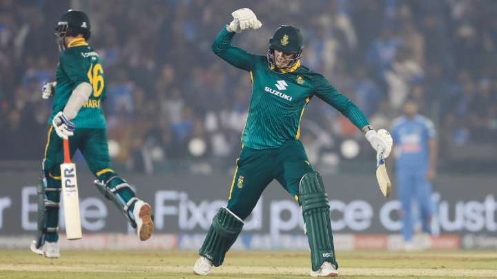 India vs South Africa, 2nd ODI: Aided by dew, visitors show batting might to complete big chase and level three