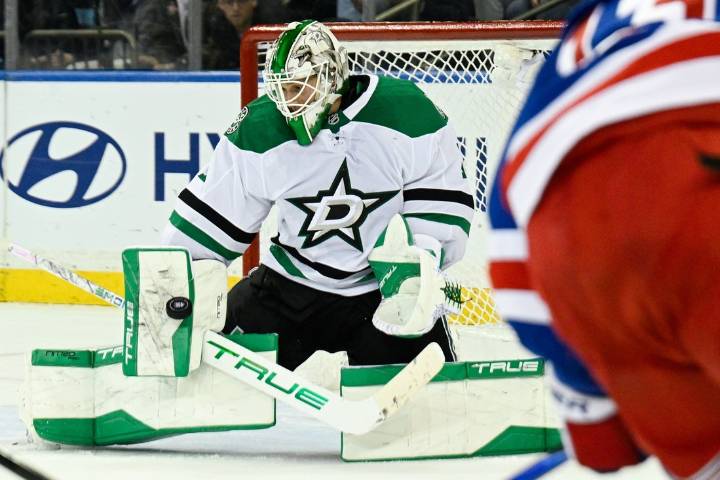 Deadspin | Stars ride 7-game point streak into contest with Devils