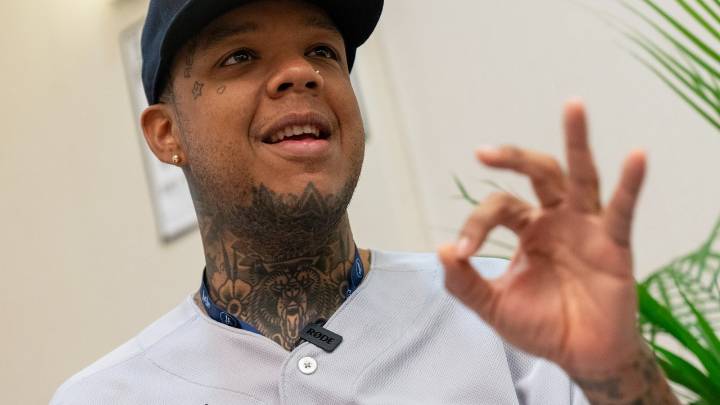 Rapero venezolano lanza crítica a los cantantes de su país que hablan con acento puertorriqueño: "se ven ridículos"