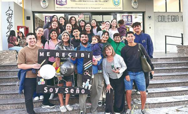 KAREN JARAMILLO ALCANZO SU TITULO DE DOCENTE DE NIVEL INICIAL