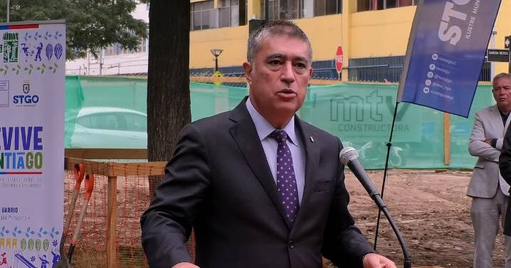 Desbordes exige a Jara disculparse con funcionarios de Santiago tras polémica de multa de TAG