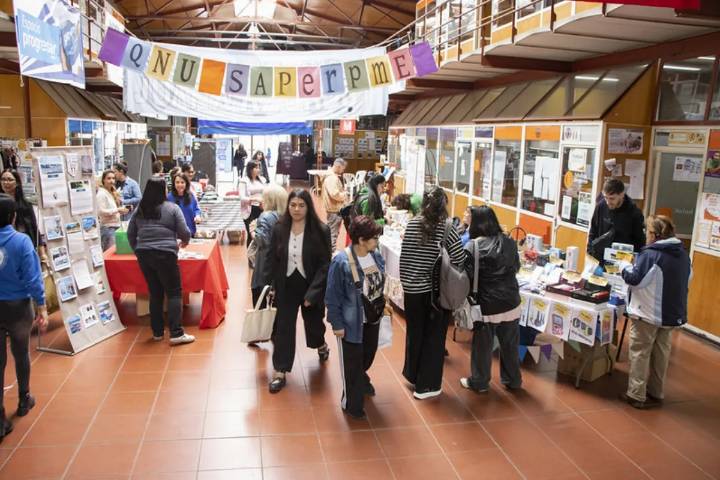 Nueva edición de la Feria EmprePAS en la UNQ