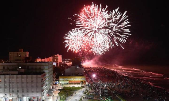 Habrá nuevamente show de fuegos artificiales en Monte Hermoso