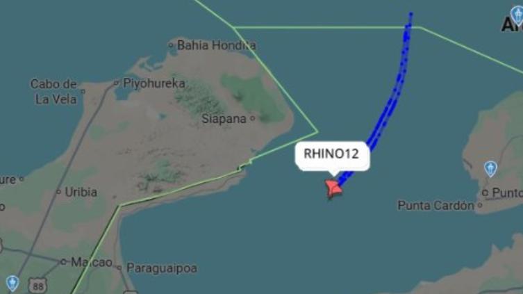 ¡Cómo en su casa! Entraron aviones militares de EU a Venezuela🎦