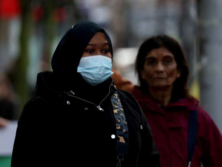 Epidemia en Europa: barbijos y preocupación en España por la variante K del virus H3N2 de la gripe A