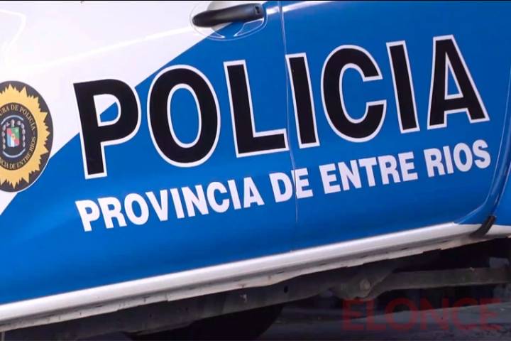 Adolescente atropelló con su moto a un policía al intentar evadir un control de tránsito