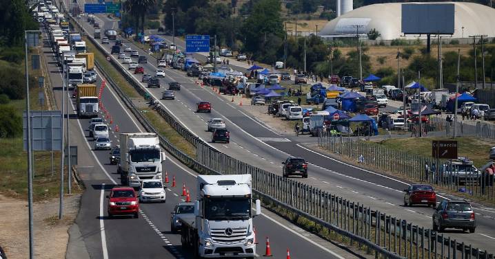 Mujer fallece tras paro cardiorrespiratorio en plena Ruta 68 en dirección hacia Valparaíso
