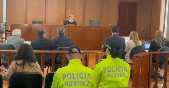 Fiscalía colombiana imputa por corrupción a dos ex ministros del gobierno de Petro