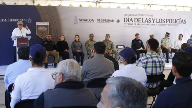 Rocha anuncia 10% de aumento salarial a policías y $500 millones para seguridad estatal