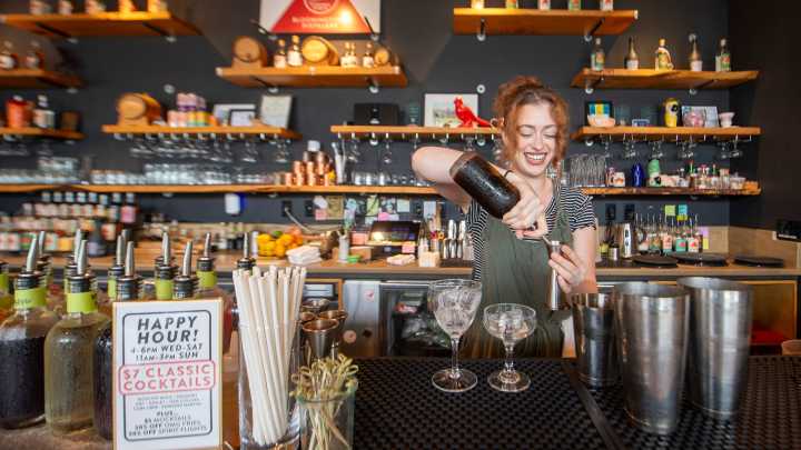 From cookies to cocktails, Bloomington shops have holiday options