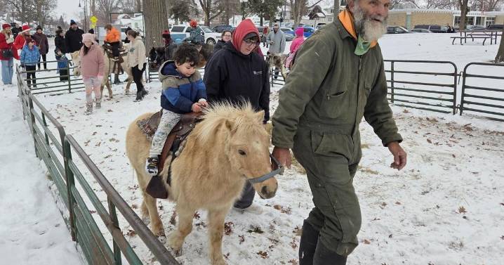 In case you missed: Christmas by the Lake does its part to make the holidays in Clear Lake merry and bright