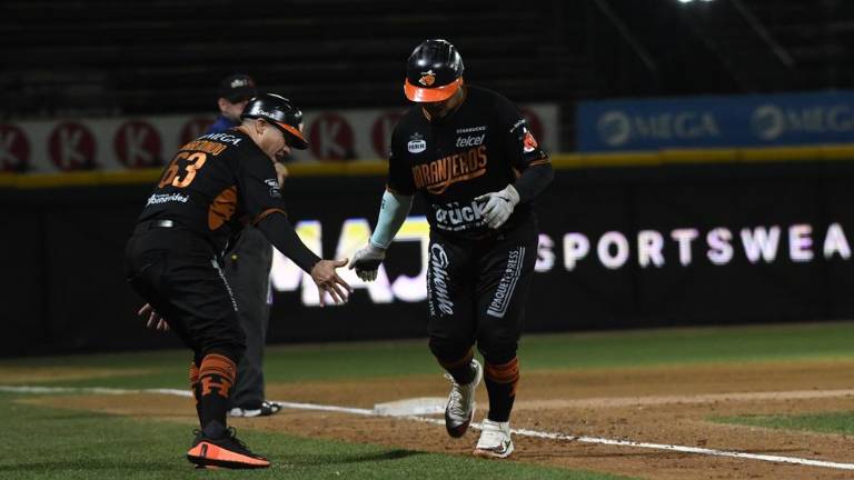 Con el poder de Calhoun Naranjeros pegó primero en Guasave