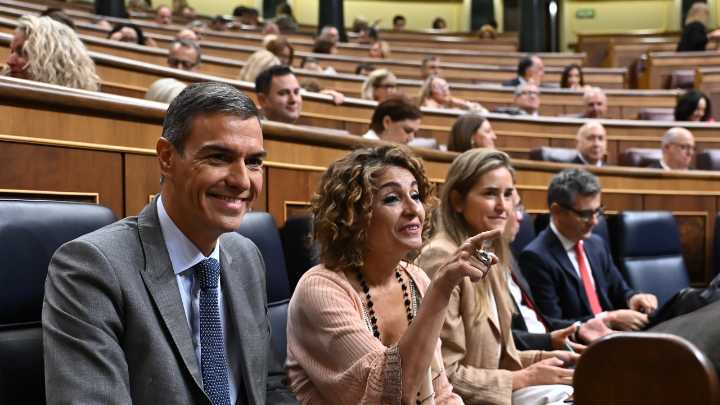 Espantada en el Senado: Pedro Sánchez y 13 ministros se esconden en plena catarsis del Gobierno
