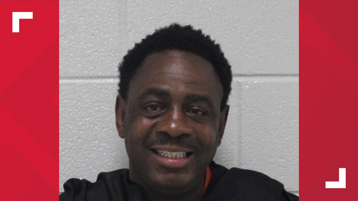 Carroll County middle school teacher arrested for sexually assaulting, molesting student, deputies say