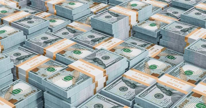 Dólares del colchón: qué es el régimen simplificado de Ganancias y cuál es la clave del “blindaje” fiscal