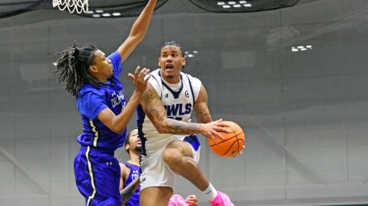 Mr. Rogers Neighborhood! Kenney’s triple-double helps Owls soar
