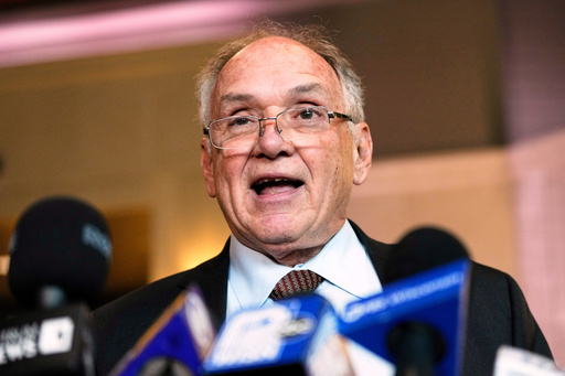 Sen. Ron Johnson asks DOJ to investigate Wisconsin judge in former Trump attorney's case