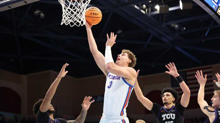 Gators slip back in USA TODAY Sports Coaches Poll