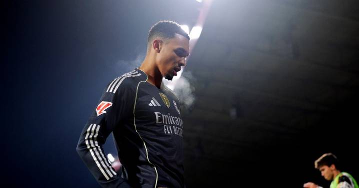 Trent Alexander-Arnold 'rabbit in headlights' as 'clueless' ex-Liverpool ace torn apart in Spain