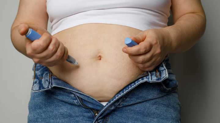 Lanzan el primer medicamento inyectable contra la obesidad producido en Argentina