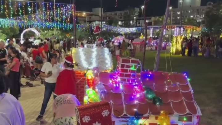 El Espíritu Navideño Ya Ilumina el Puerto de Acapulco, Guerrero