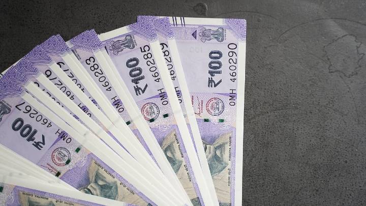 Rupee Falls 5 Paise To Close At 89.94 Against US Dollar After RBI Cuts Repo Rate