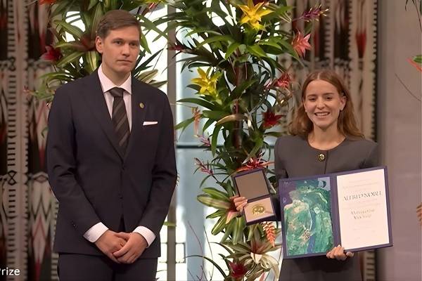 Hija de opositora venezolana María Corina Machado recibe en su nombre el Nobel de la Paz