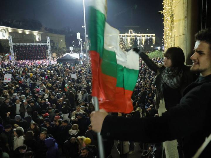 Bulgarian government resigns as mass protests over higher taxes continue