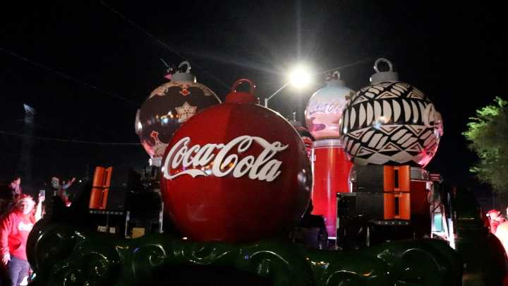 Cancelan desfile de Coca-Cola en Mexicali por orden federal; Ayuntamiento mantiene evento sin marca
