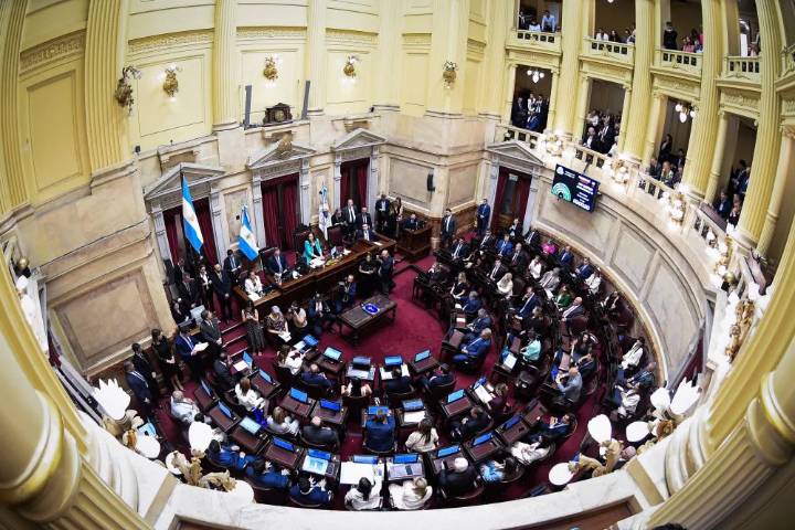El oficialismo buscará iniciar esta semana el debate del proyecto de reforma laboral en el Senado
