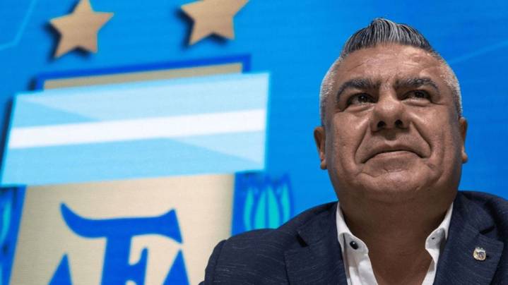Mafioso, sinvergüenza y corrupto: el 65,8% de los argentinos denuncian a Claudio “Chiqui” Tapia por corrupción en el fútbol argentino