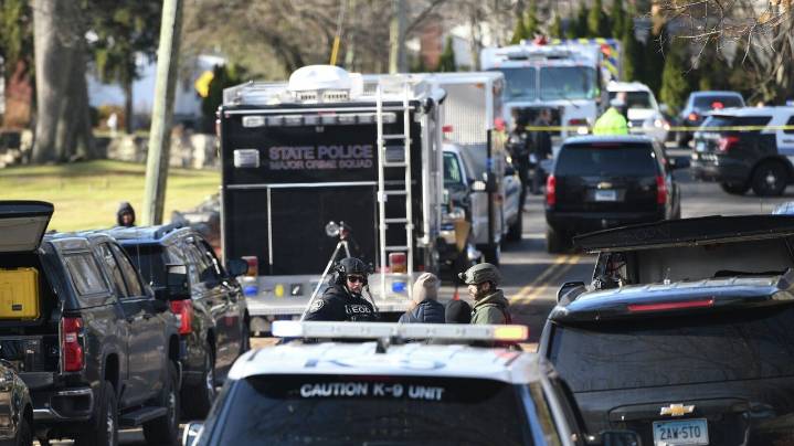 Connecticut police find decomposed body after standoff with man who shot at officers