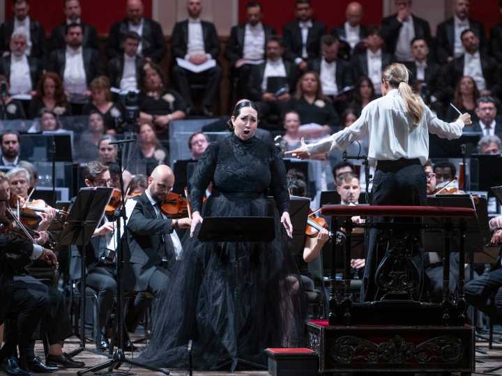 Gala por los 100 años de la Orquesta y el Coro Estables del Colón: cuerpos de excelencia y la celebración de estar vigentes