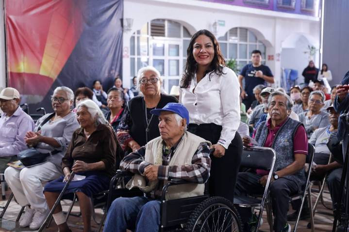 Culmina Lupita Cuautle tercera entrega de aparatos ortopédicos