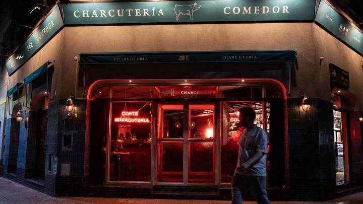 El restaurante porteño que pone a la charcutería y la técnica en primer plano