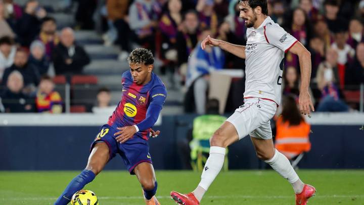 La increíble jugada de Lamine Yamal que puso en pie al Camp Nou ante Osasuna